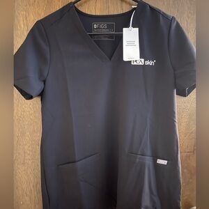 Figs Casma three pocket scrub top with PCA Skin embroidered logo